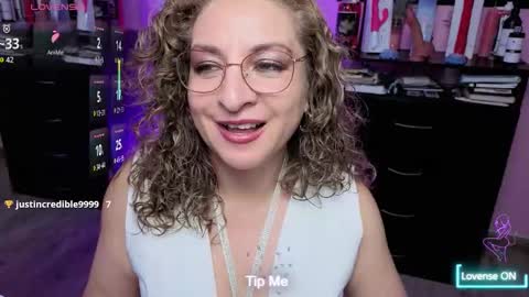 Snapshot of gloriacrespo chatting on October 2025 11:25:01 PM gloriacrespo online show from October 2025 11:25:01 PM