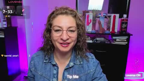 Snapshot of gloriacrespo chatting on October 2025 12:11:02 AM gloriacrespo online show from October 2025 12:11:02 AM