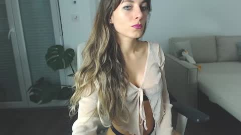 Gloria Grey  online show from November 2025 09:50:01 PM