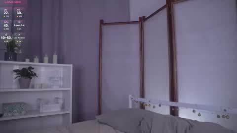 Eloise  online show from November 2025 03:38:02 PM