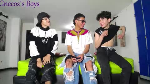 THOMAS AND DAMIAND online show from February 2026 08:40:02 PM