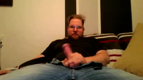 gnik_labinnah online show from October 2025 03:57:02 PM