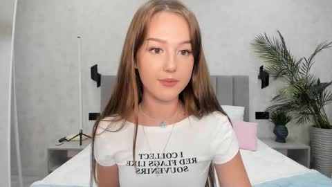 Lina online show from October 2025 08:46:01 AM