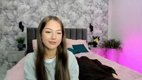 Lina online show from November 2025 08:26:02 AM