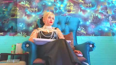 Mrs. Isabella online show from October 2025 03:49:02 AM
