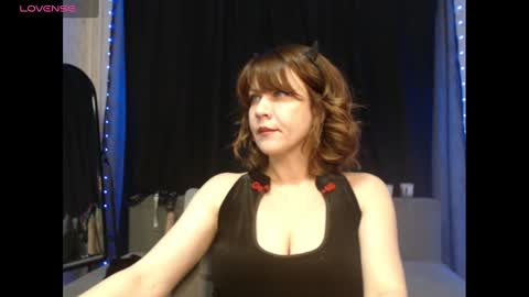 Snapshot of goddess_orsa chatting on January 2025 03:19:01 PM Orsa online show from January 2025 03:19:01 PM