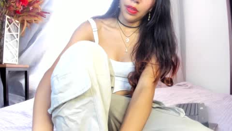 Snapshot of goddessjulieta chatting on January 2025 07:13:02 PM Julieta online show from January 2025 07:13:02 PM