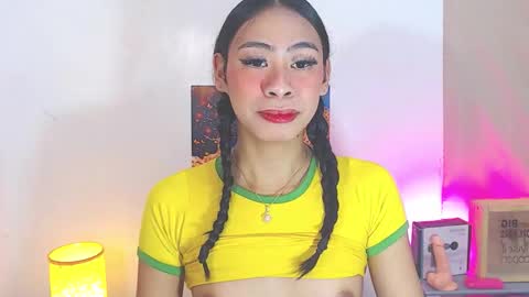 Kyla and Nian online show from November 2025 07:58:01 AM