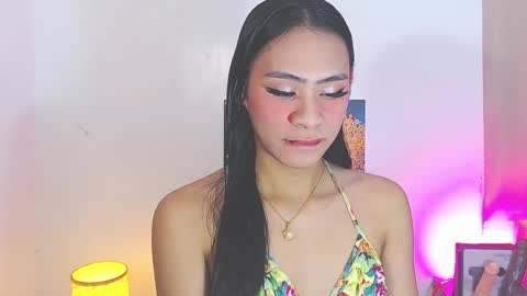 Kyla and Nian online show from November 2025 09:31:01 AM