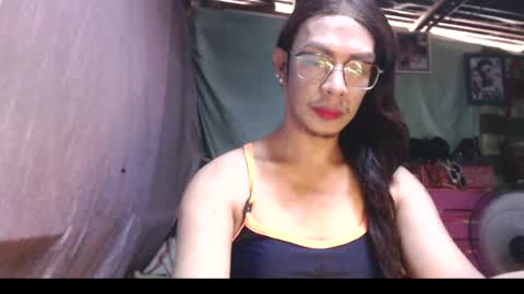 Snapshot of goddesssonyaxxx chatting on May 2026 06:42:02 AM KENNY DOLL online show from May 2026 06:42:02 AM