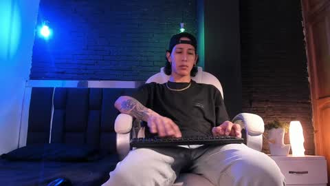 HUAN online show from January 2025 02:41:01 AM