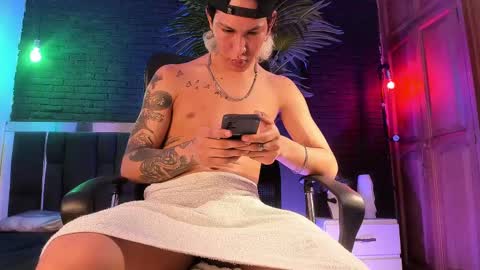 HUAN online show from February 2025 05:42:01 PM