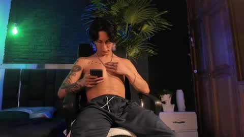 HUAN online show from February 2025 06:15:02 AM