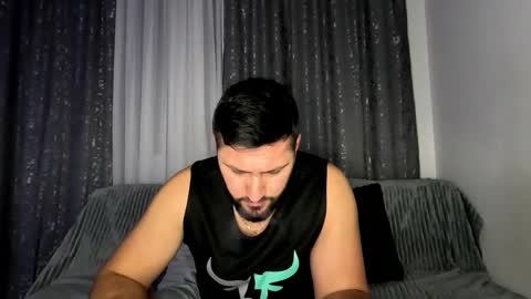 gold_alpha_boy online show from November 2025 03:45:01 PM