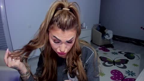 Snapshot of golddivine00 chatting on January 2025 05:14:02 AM Nicole.. online show from January 2025 05:14:02 AM