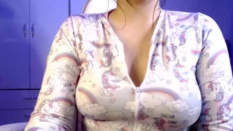 Snapshot of golden_gingerkitty chatting on December 2024 03:26:02 AM golden_gingerkitty online show from December 2024 03:26:02 AM