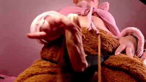 Snapshot of golden_gingerkitty chatting on May 2026 11:58:01 PM golden_gingerkitty online show from May 2026 11:58:01 PM