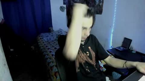 Snapshot of golden_ryan chatting on May 2026 02:41:01 AM Jmmmm online show from May 2026 02:41:01 AM