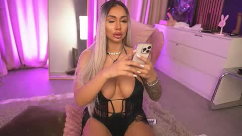 Snapshot of goldenamberx chatting on March 2026 06:37:01 AM GoldenAmberX online show from March 2026 06:37:01 AM