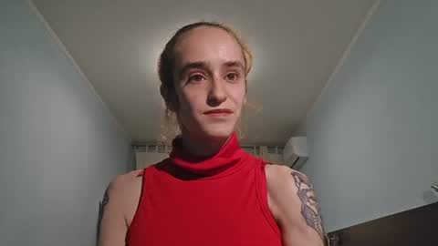 Snapshot of goldenkitty_3026 chatting on June 2026 04:18:01 PM Layla online show from June 2026 04:18:01 PM