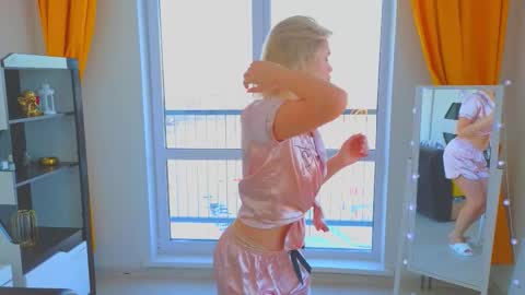 Angie online show from January 2026 09:45:02 AM