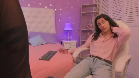 goldentemptation_ online show from February 2026 07:18:01 PM