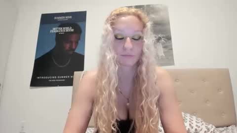 goldiethelight online show from December 2025 01:48:02 AM