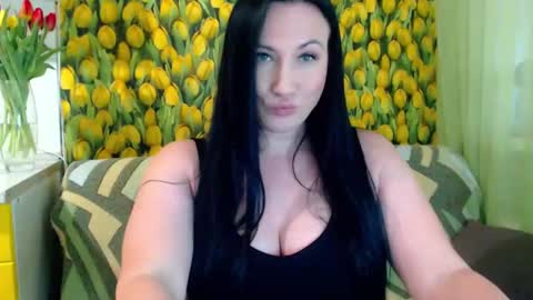 goldmoonn online show from March 2025 01:57:02 PM