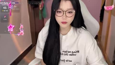 Snapshot of gorgeous_girl33 chatting on December 2024 08:15:01 PM gorgeous girl33 online show from December 2024 08:15:01 PM