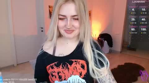 traumfrau Kira angel face devil eyes I SELL A LOT VIDEO IN GALLERY online show from December 2025 10:22:02 AM