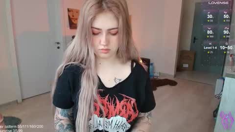 traumfrau Kira angel face devil eyes I SELL A LOT VIDEO IN GALLERY online show from March 2026 08:27:02 AM