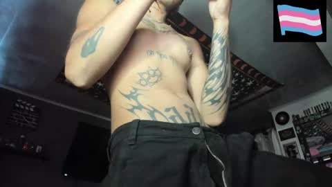 Snapshot of gowtherrrr_ chatting on June 2026 06:20:02 PM Manolo modelo independiente online show from June 2026 06:20:02 PM