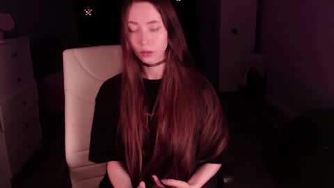 Snapshot of grace_crystal chatting on February 2025 12:32:01 AM Grace online show from February 2025 12:32:01 AM