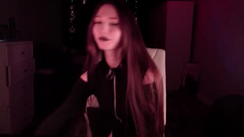 Snapshot of grace_crystal chatting on October 2025 12:51:02 AM Grace online show from October 2025 12:51:02 AM