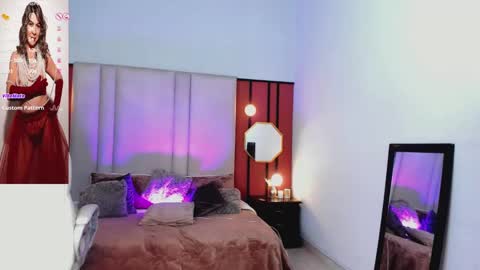 Snapshot of graceelizabeth_ chatting on March 2025 08:54:01 PM Zuly online show from March 2025 08:54:01 PM