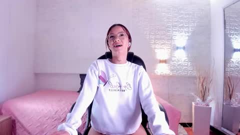 Snapshot of gracehall chatting on February 2026 12:43:02 PM Grace online show from February 2026 12:43:02 PM