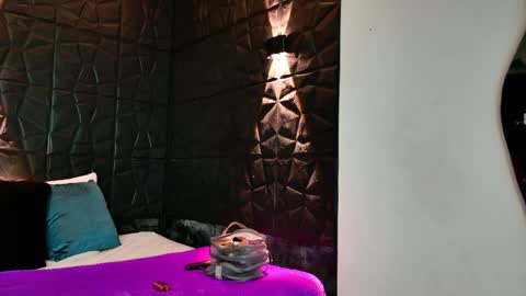 Gracey Milf online show from November 2025 11:24:01 AM