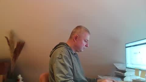 grau197077 online show from February 2026 10:44:02 AM