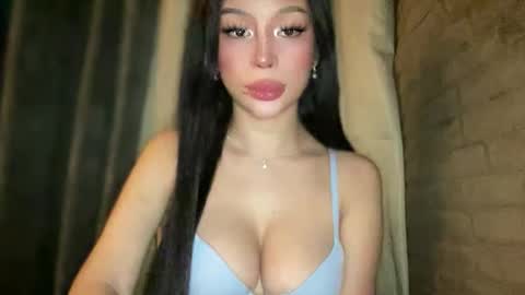 Marie Pelie online show from December 2025 12:34:02 PM