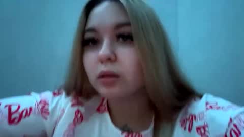 Snapshot of green_eyes_twinkl chatting on February 2025 03:26:01 PM Lina 3 online show from February 2025 03:26:01 PM