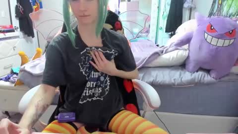 GreenEyedLovexo online show from October 2025 06:38:02 PM