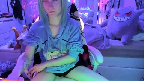 GreenEyedLovexo online show from November 2025 04:01:02 AM