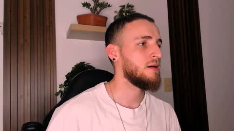 Juan online show from December 2025 01:33:01 AM