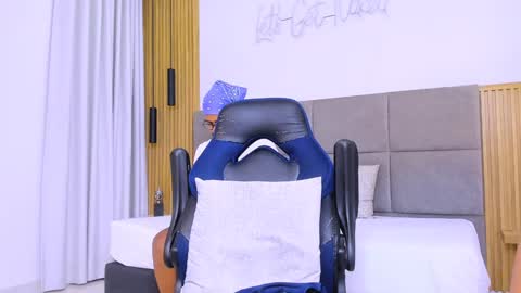 Gregori online show from January 2025 01:31:01 PM