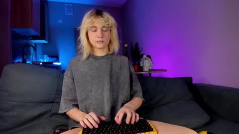 Greg-independent model online show from December 2024 11:21:01 PM