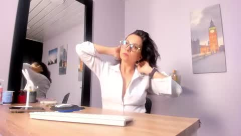 Greta online show from July 2026 03:03:02 PM