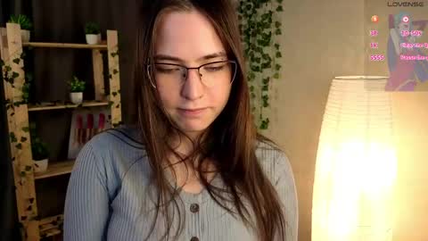 Snapshot of gretalinelle chatting on April 2026 06:47:02 PM Cutie Ellie online show from April 2026 06:47:02 PM
