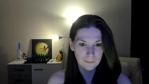 Greta online show from October 2025 07:03:01 PM