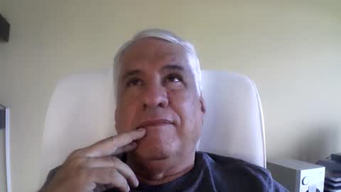 Snapshot of grisa01 chatting on November 2025 01:02:02 PM grisa01 online show from November 2025 01:02:02 PM