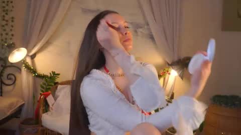 Gwen online show from December 2025 08:22:01 AM